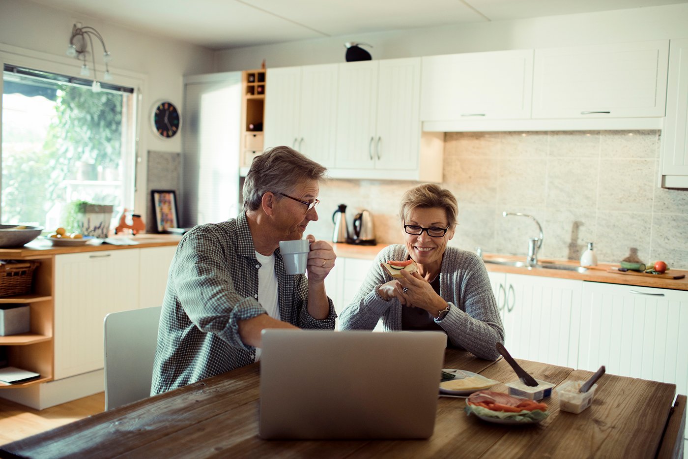 Det är mycket fakta att sätta sig in när det gäller energifrågor. Foto: Istock.