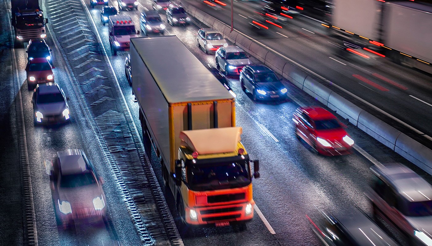 Att få ner utsläppen i transportsektorn är en av Sveriges stora utmaningar. Foto: Shutterstock.