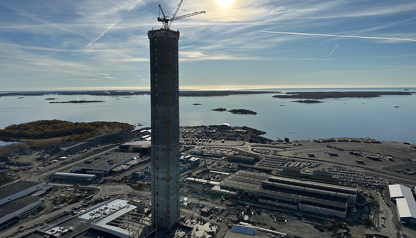 En tydlig symbol i Karlskrona - NKT:s nya, 200 meter höga kabeltorn. Foto: NKT.