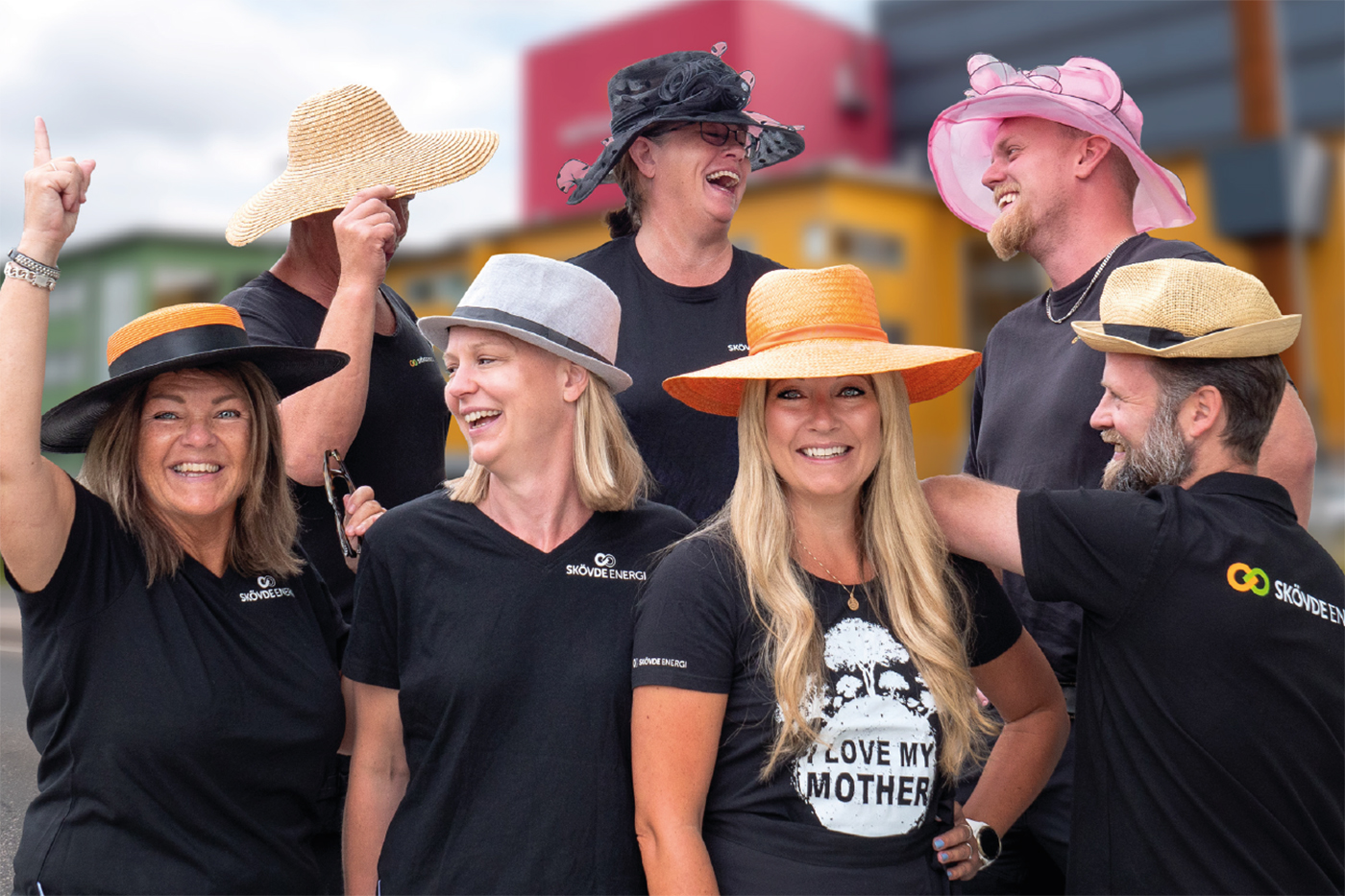 Roligt på jobbet. Åsa Holmqvist Ekman och hennes kolleger bjöd in till öppet hus på Skövde Energi hösten 2022. Foto: Skövde Energi.