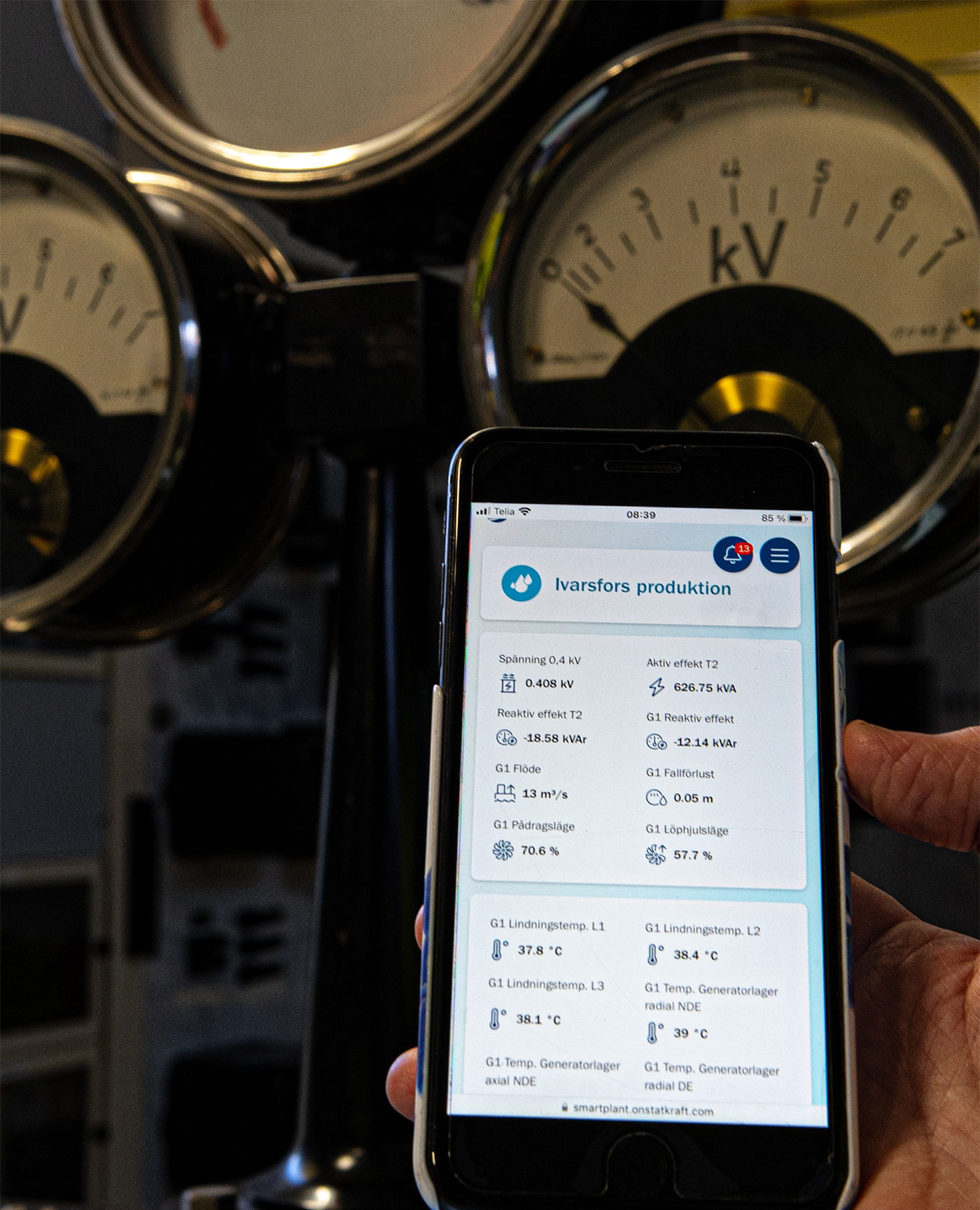 Genom mobilen kan teknikerna få en bra överblick över driftstatusen.