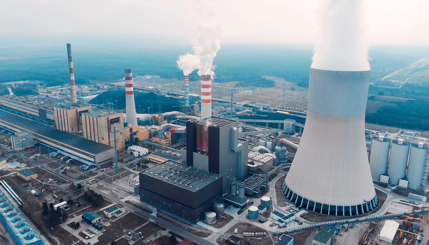 Polens näst största kolkraftverk Kozienice, i Swierze Gorne. Foto: Shutterstock.